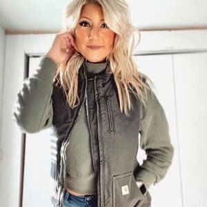 Meet your Posher, Brittany